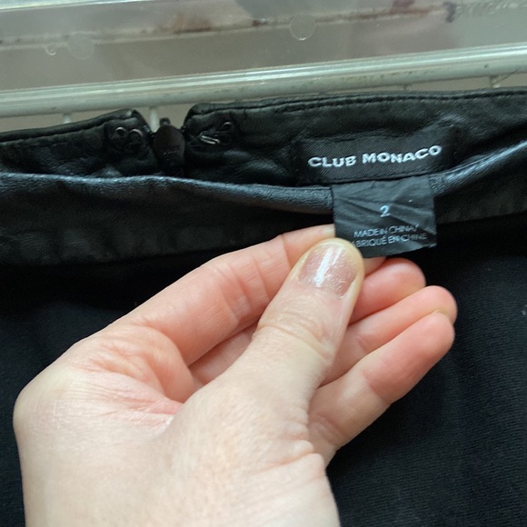 Club Monaco mini skirt - Picture 3 of 4